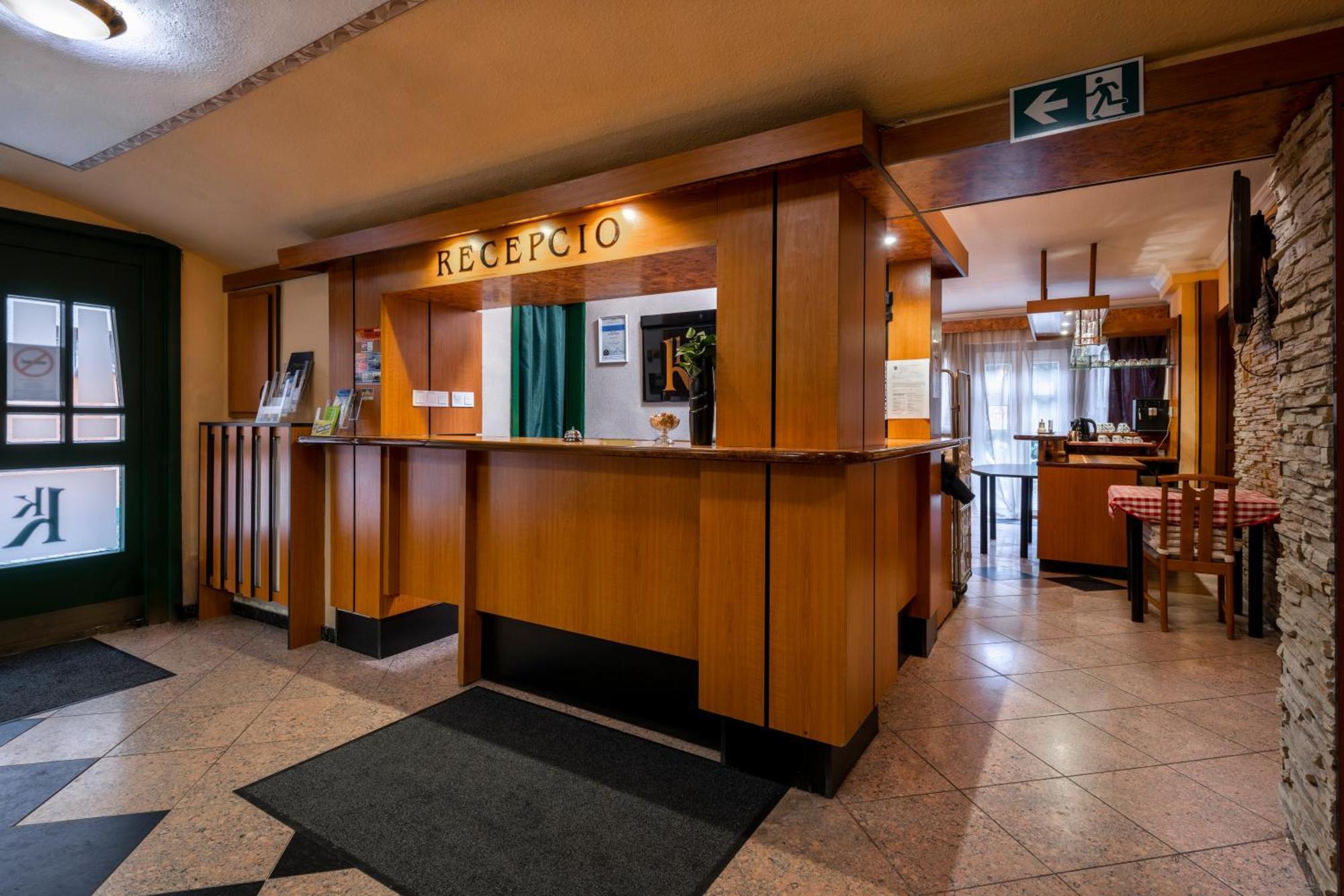 Hotel Kristal Gellert Hill Budapest Kültér fotó