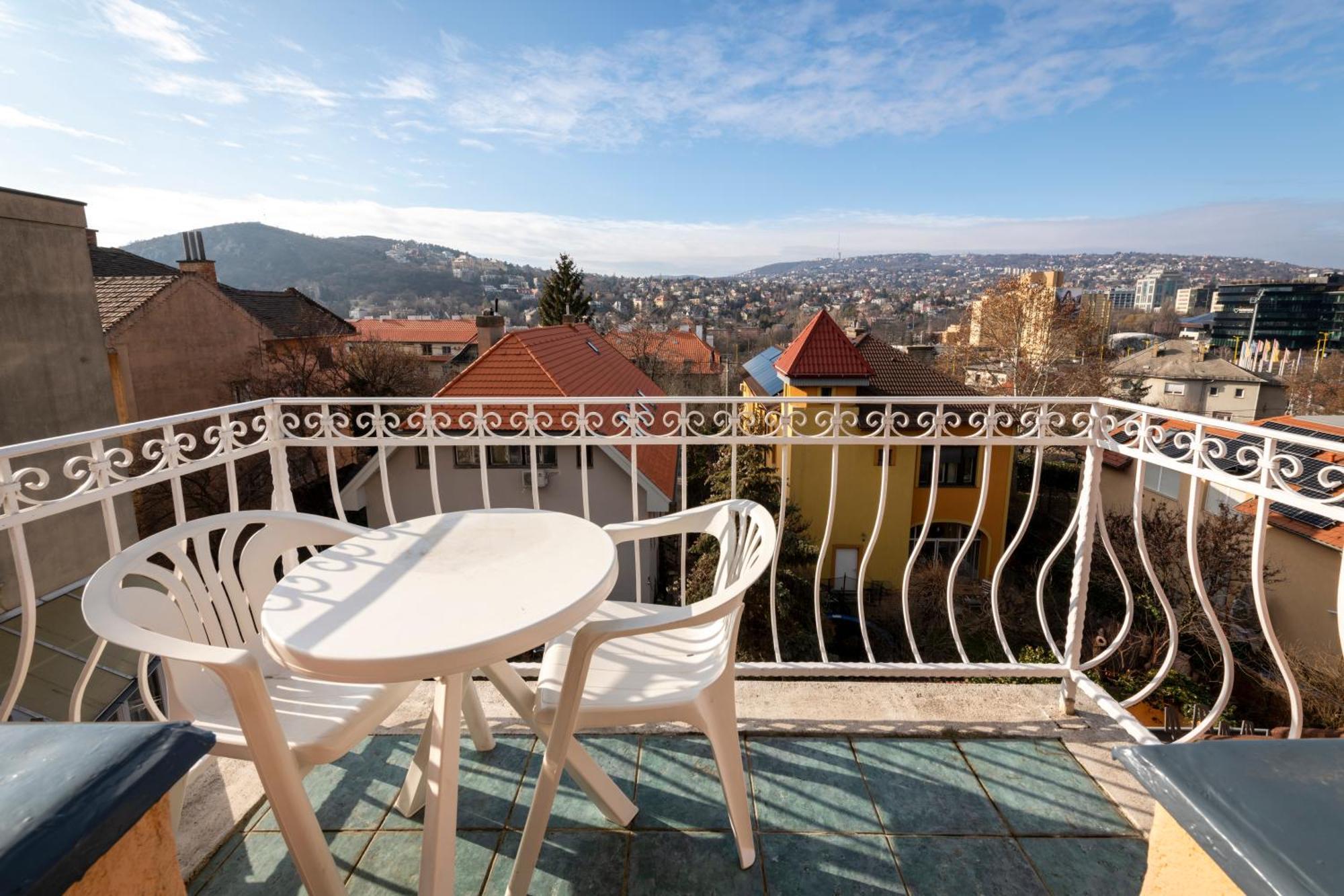 Hotel Kristal Gellert Hill Budapest Kültér fotó