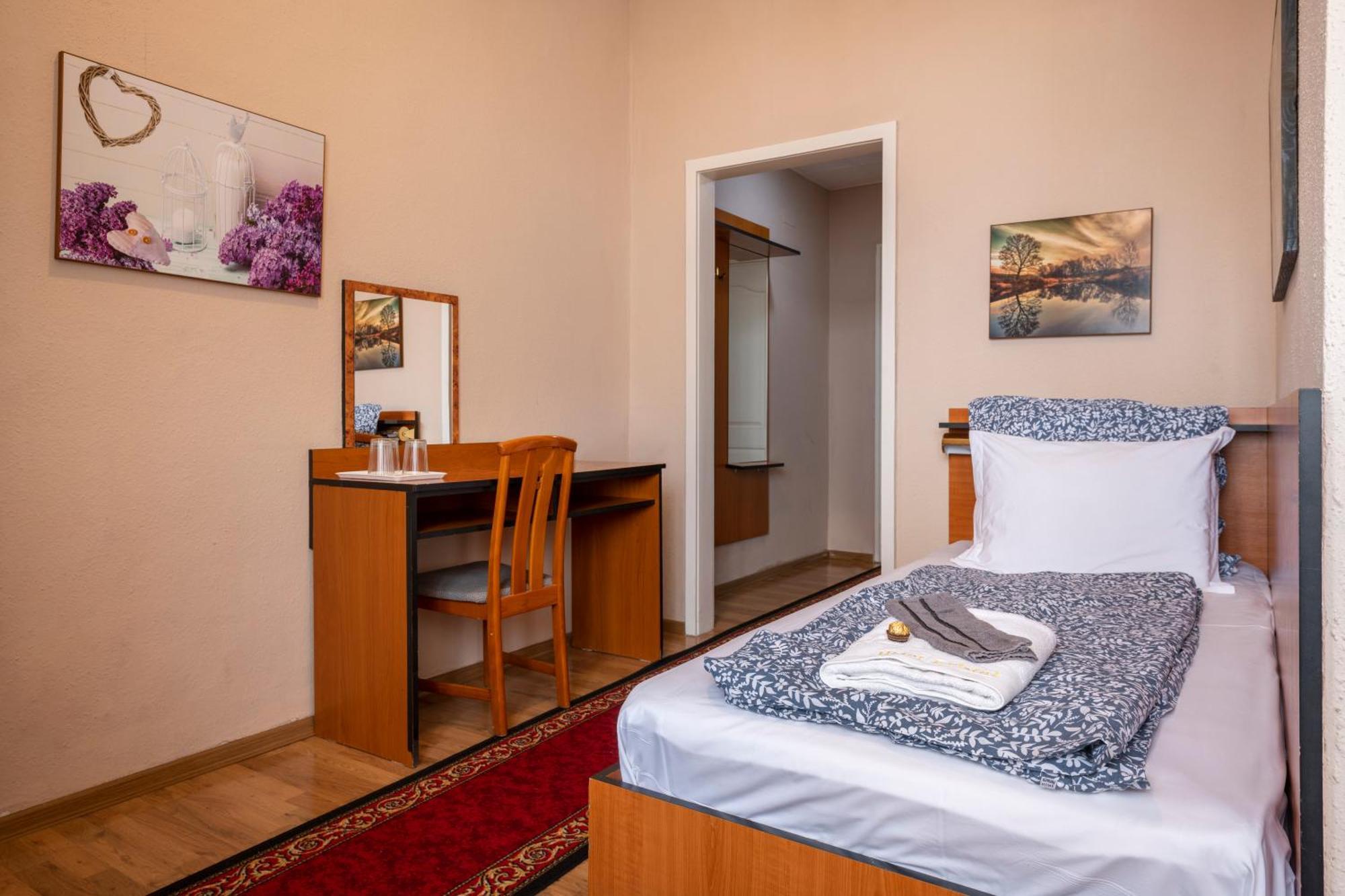 Hotel Kristal Gellert Hill Budapest Kültér fotó