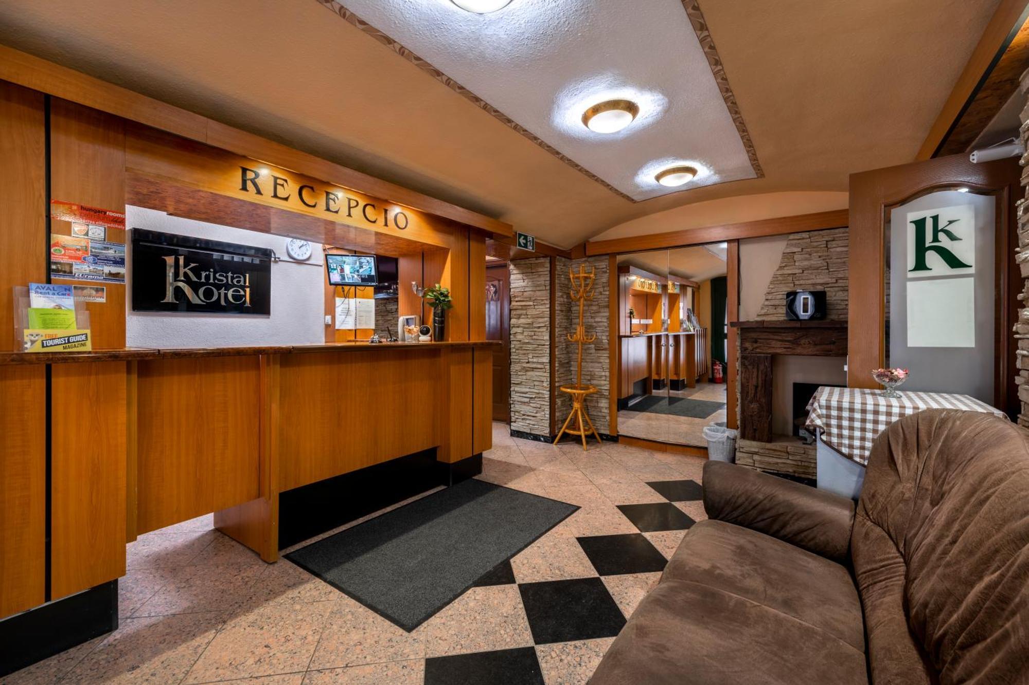 Hotel Kristal Gellert Hill Budapest Kültér fotó
