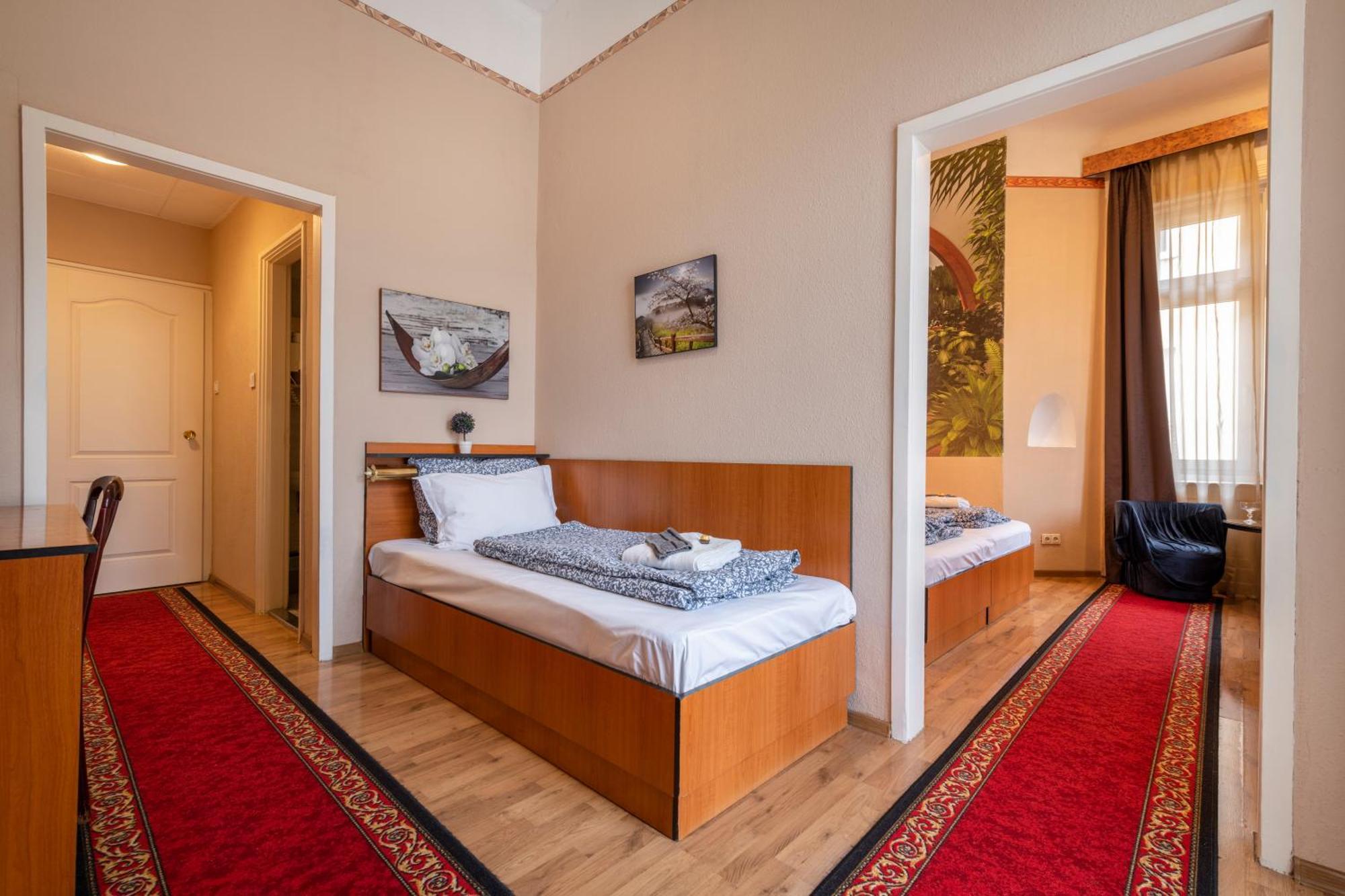 Hotel Kristal Gellert Hill Budapest Kültér fotó