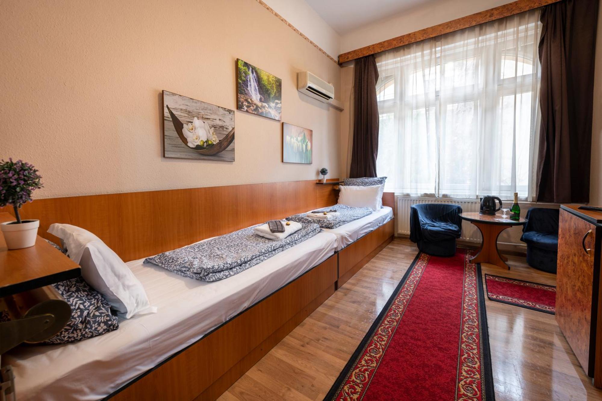 Hotel Kristal Gellert Hill Budapest Kültér fotó