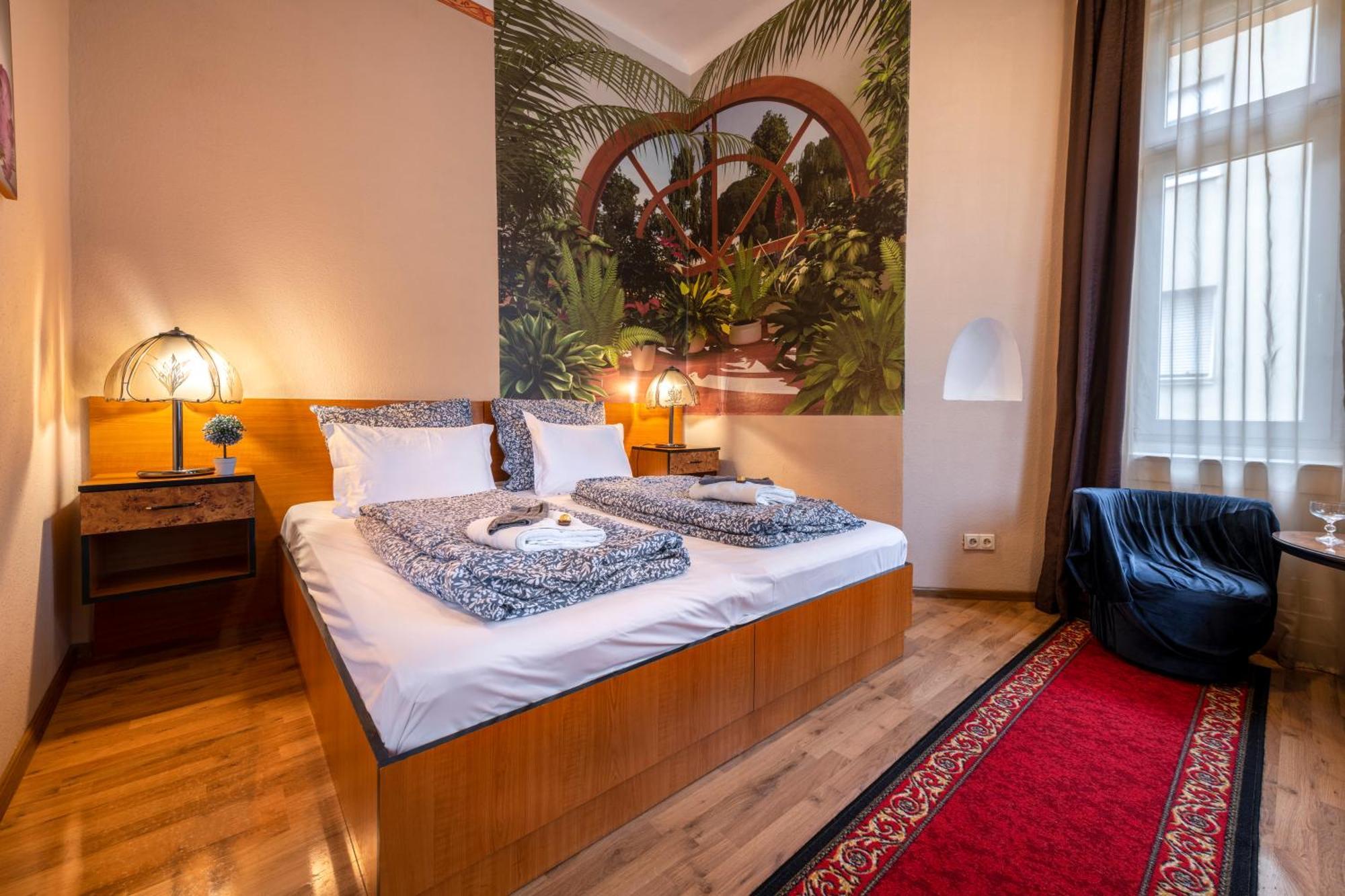 Hotel Kristal Gellert Hill Budapest Kültér fotó